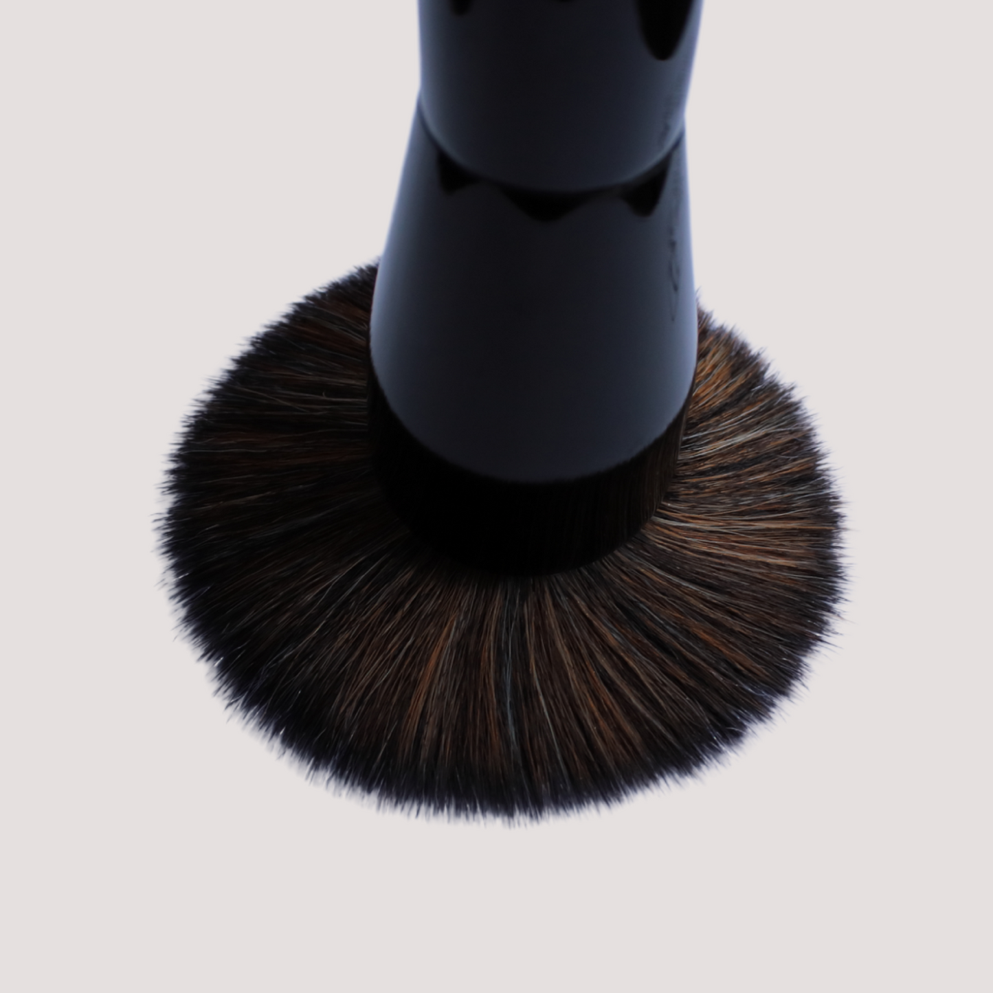 La Peau Brush